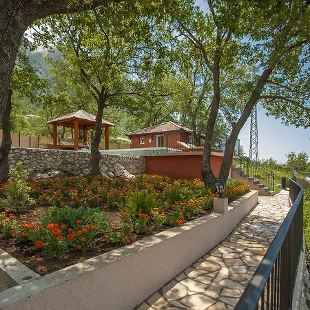 Harmonia Bungalows & Pool 斯韦蒂·斯特凡 外观 照片