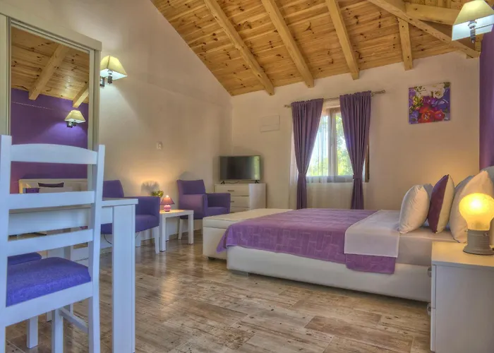 Harmonia Bungalows & Pool