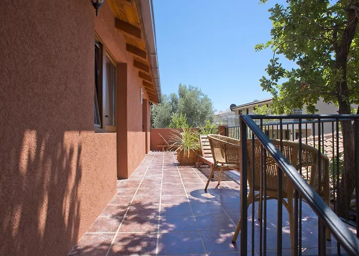 Harmonia Bungalows & Pool