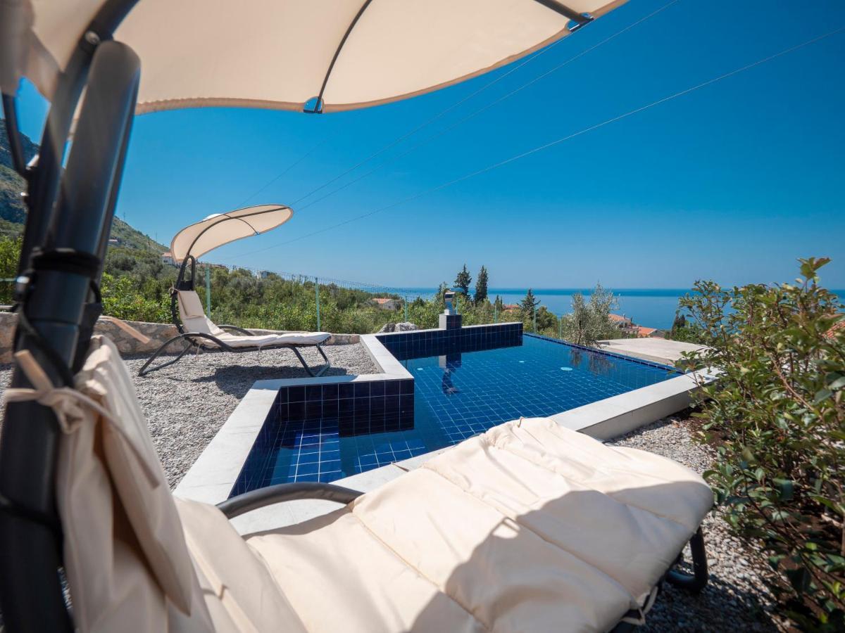 Apartment Harmonia & Pool
