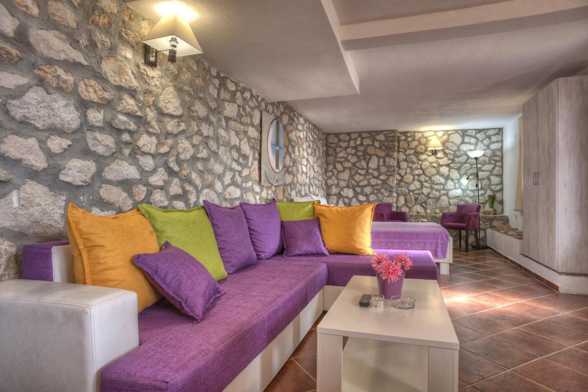 Apartment Harmonia & Pool