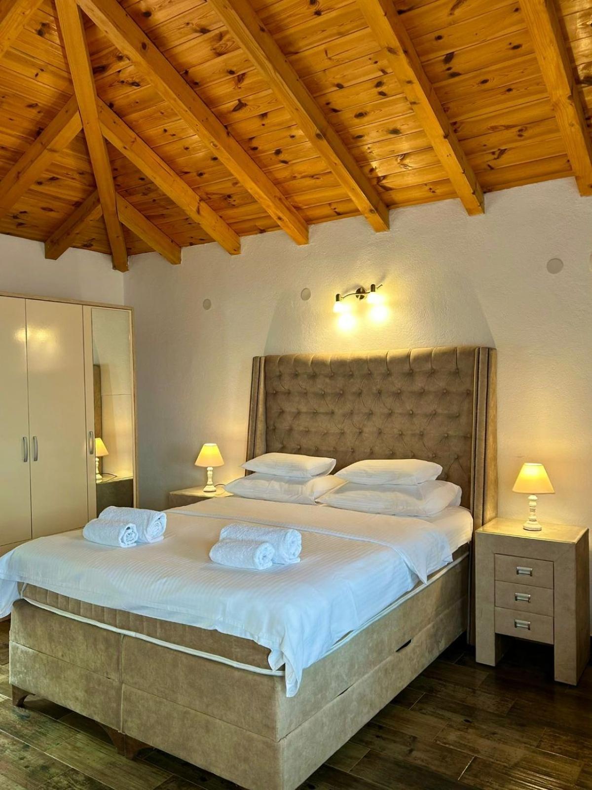 Harmonia & Pool Sveti Stefan