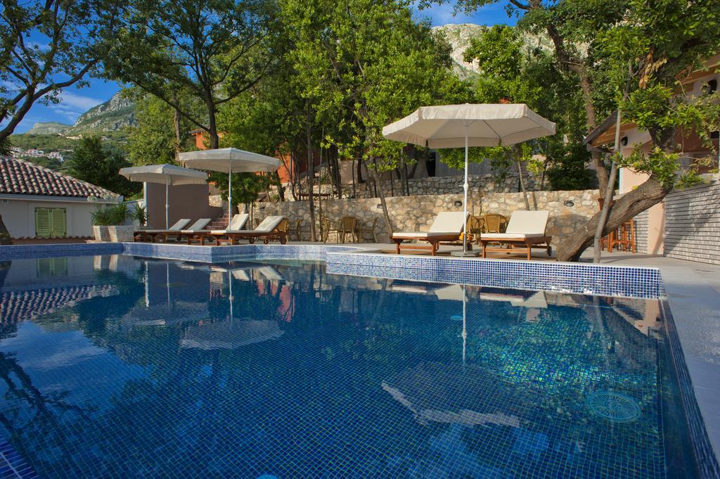 Apartment Harmonia & Pool *