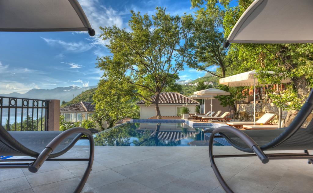 Apartment Harmonia & Pool *
