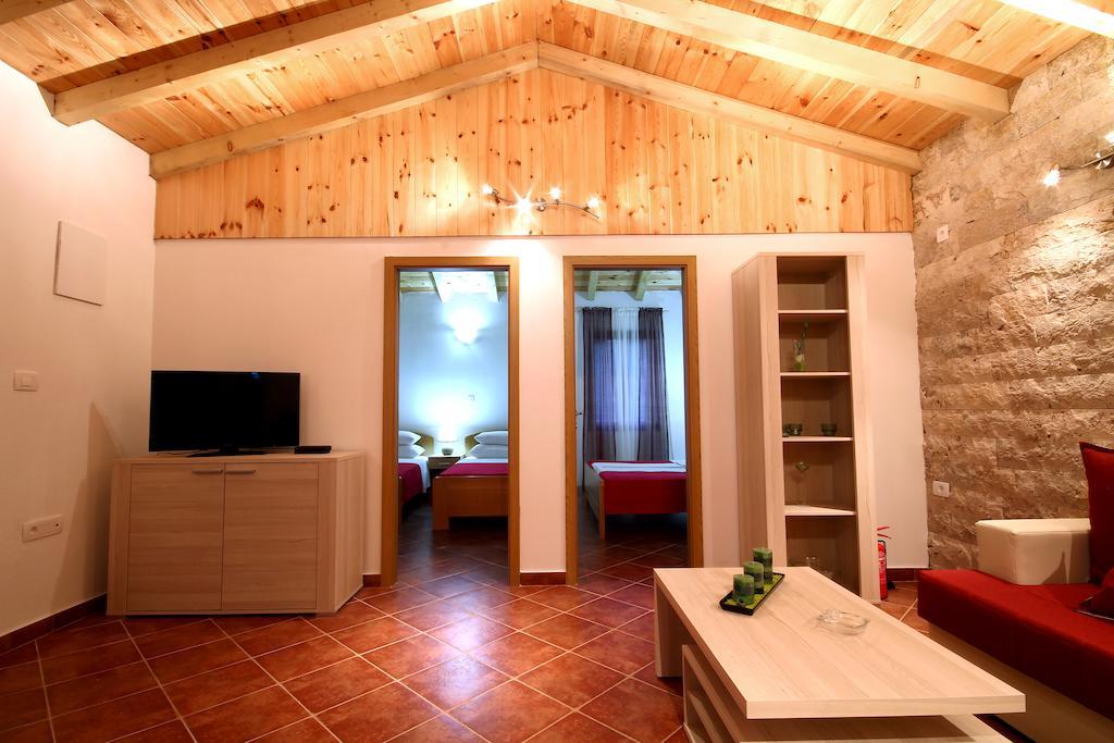 Apartment Harmonia & Pool Sveti Stefan