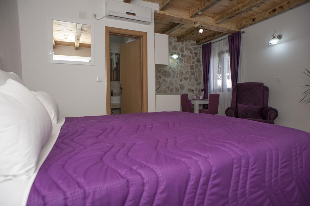 Apartment Harmonia & Pool