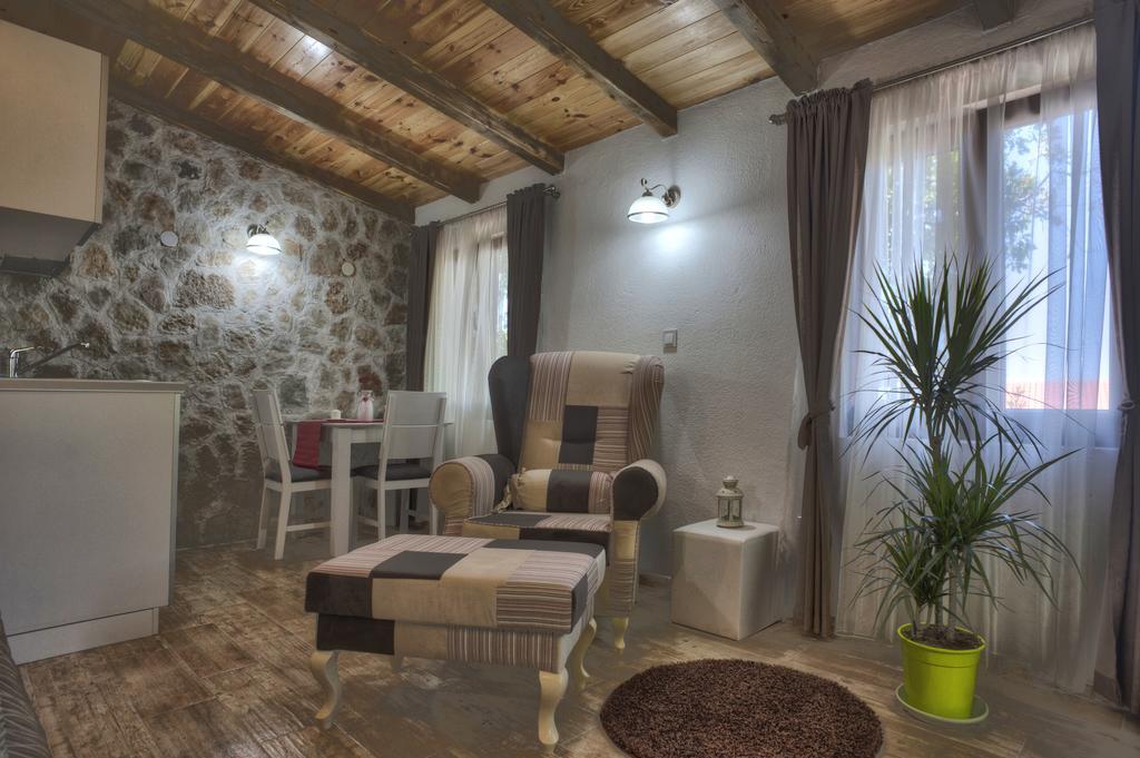 Apartment Harmonia & Pool Sveti Stefan