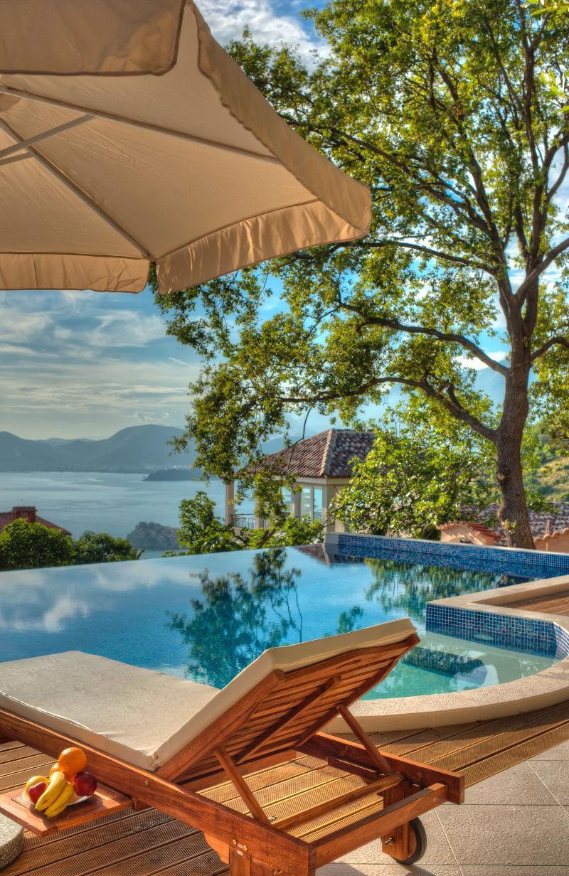Harmonia & Pool Sveti Stefan