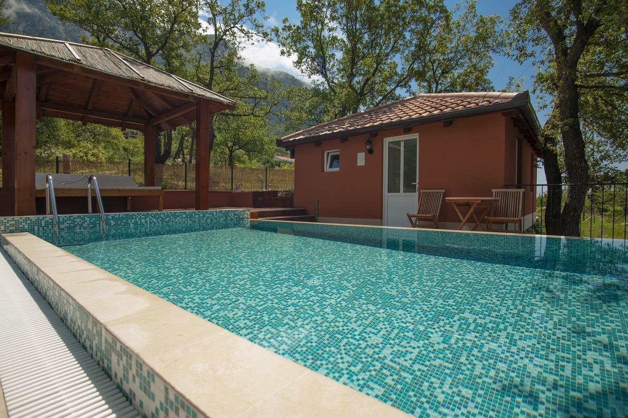 Harmonia & Pool Apartment Sveti Stefan
